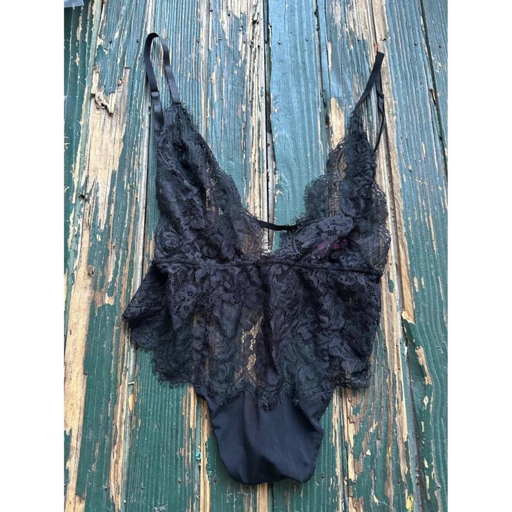 Adore Me Womens Black Eyelash Lace Teddy Bodysuit Lingerie Size M V-Neck